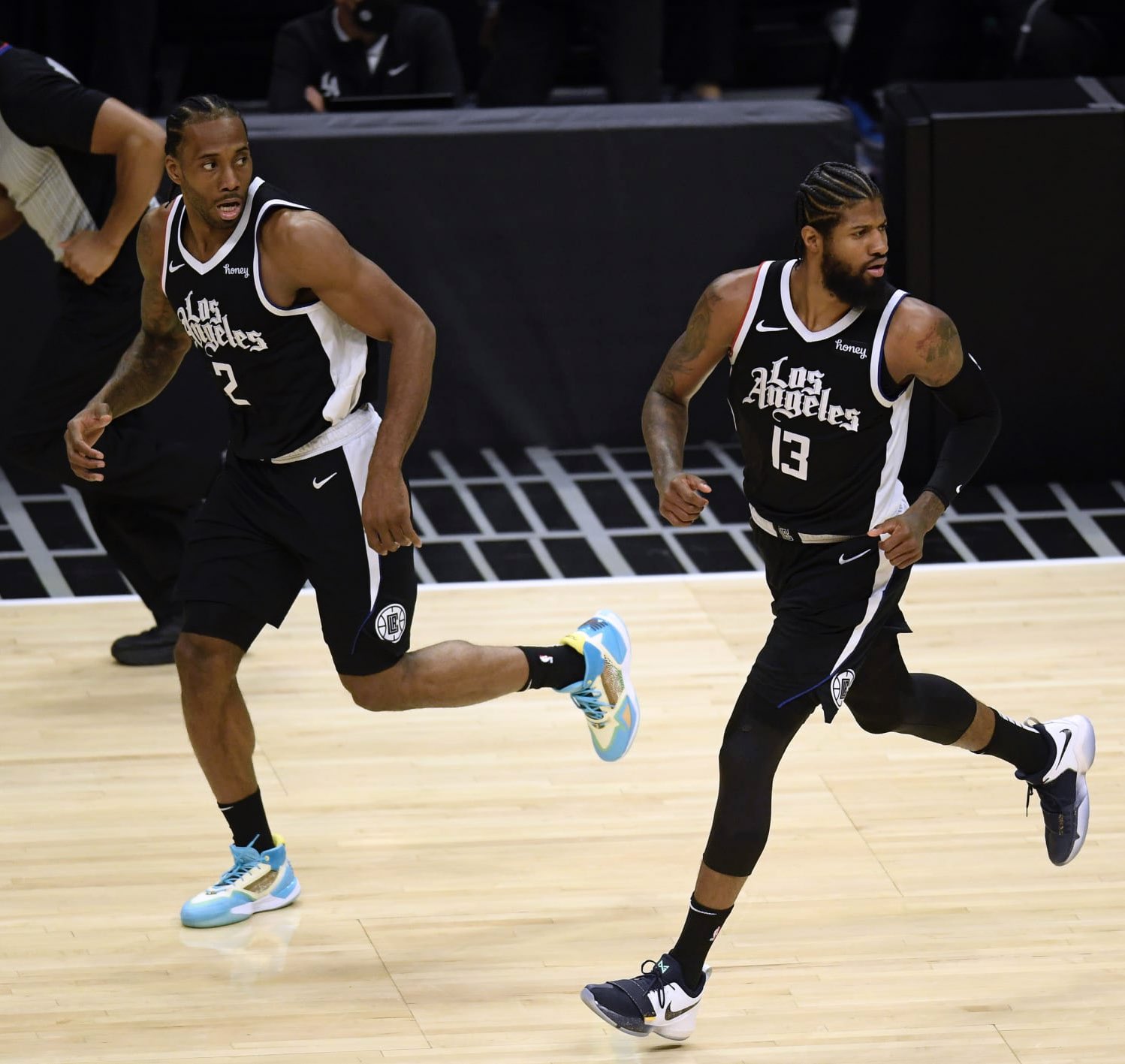 并非一条路 并非一条路