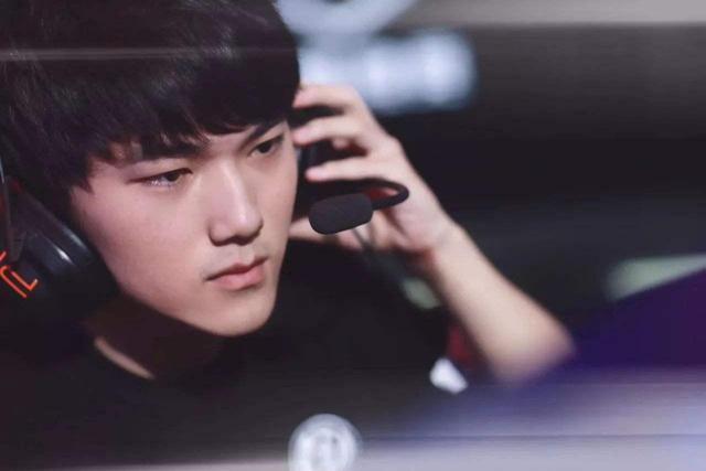 追防角度都 追防角度都